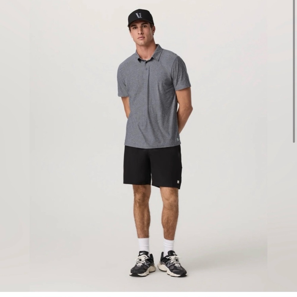 LARGE Vuori Men’s EXCELLENT EUC if not like new GREY GRAY Strato tech polo